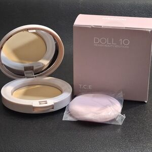 Doll 10 T.C.E Super Coverage Serum Powder Foundation in Shade Medium with Puff